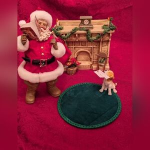 Festive Green Holiday Decor Set